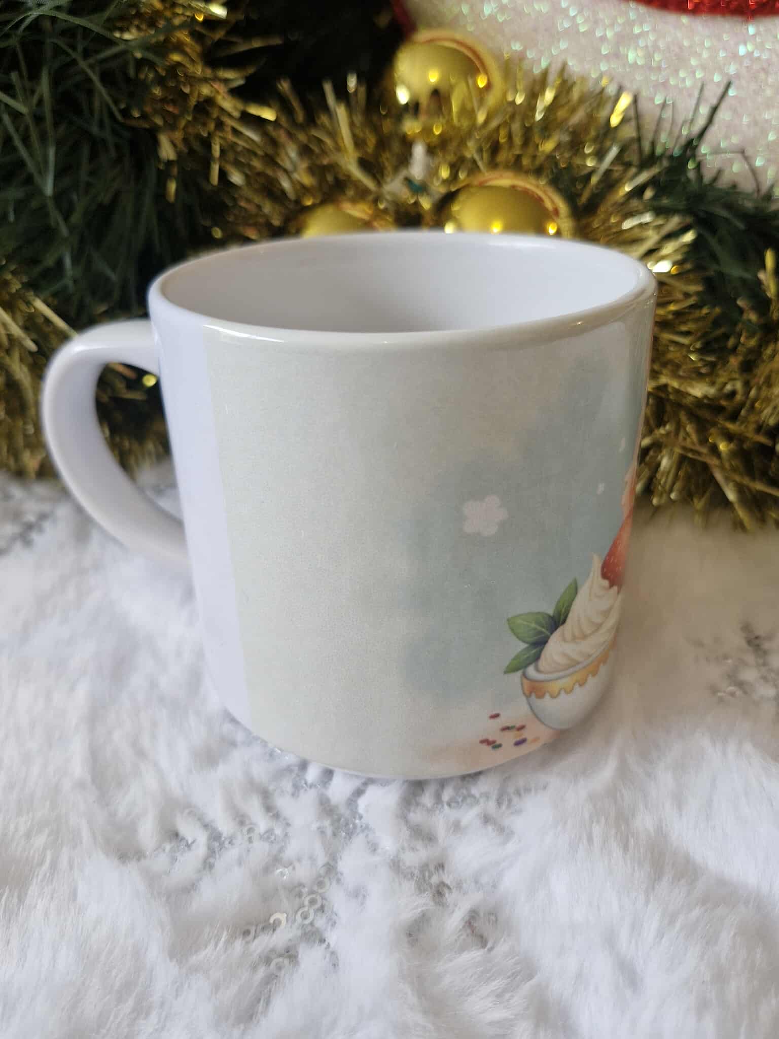 🦊🍓 Mini Mug 295 ml – Petit Renard Kawaii & Dessert Fraise ✨