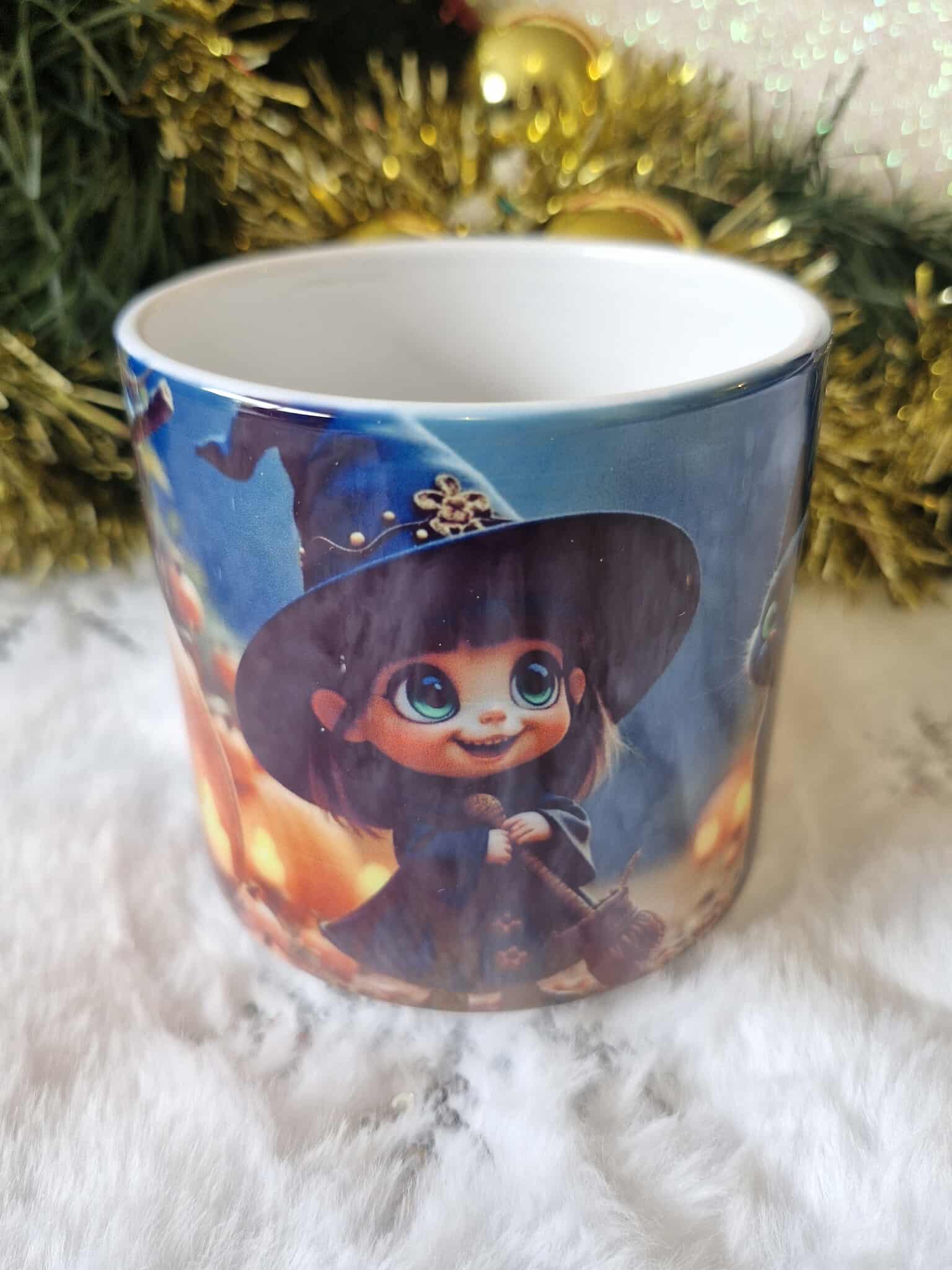 🧙‍♀️🐾 Mini Mug 295 ml – Petite Sorcière & Son Chat Noir ✨